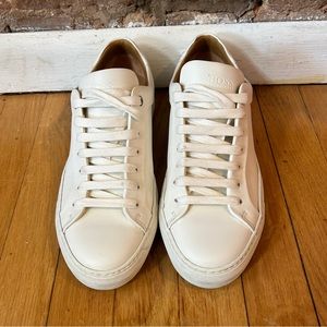 Hugo boss sneakers - white - size 9